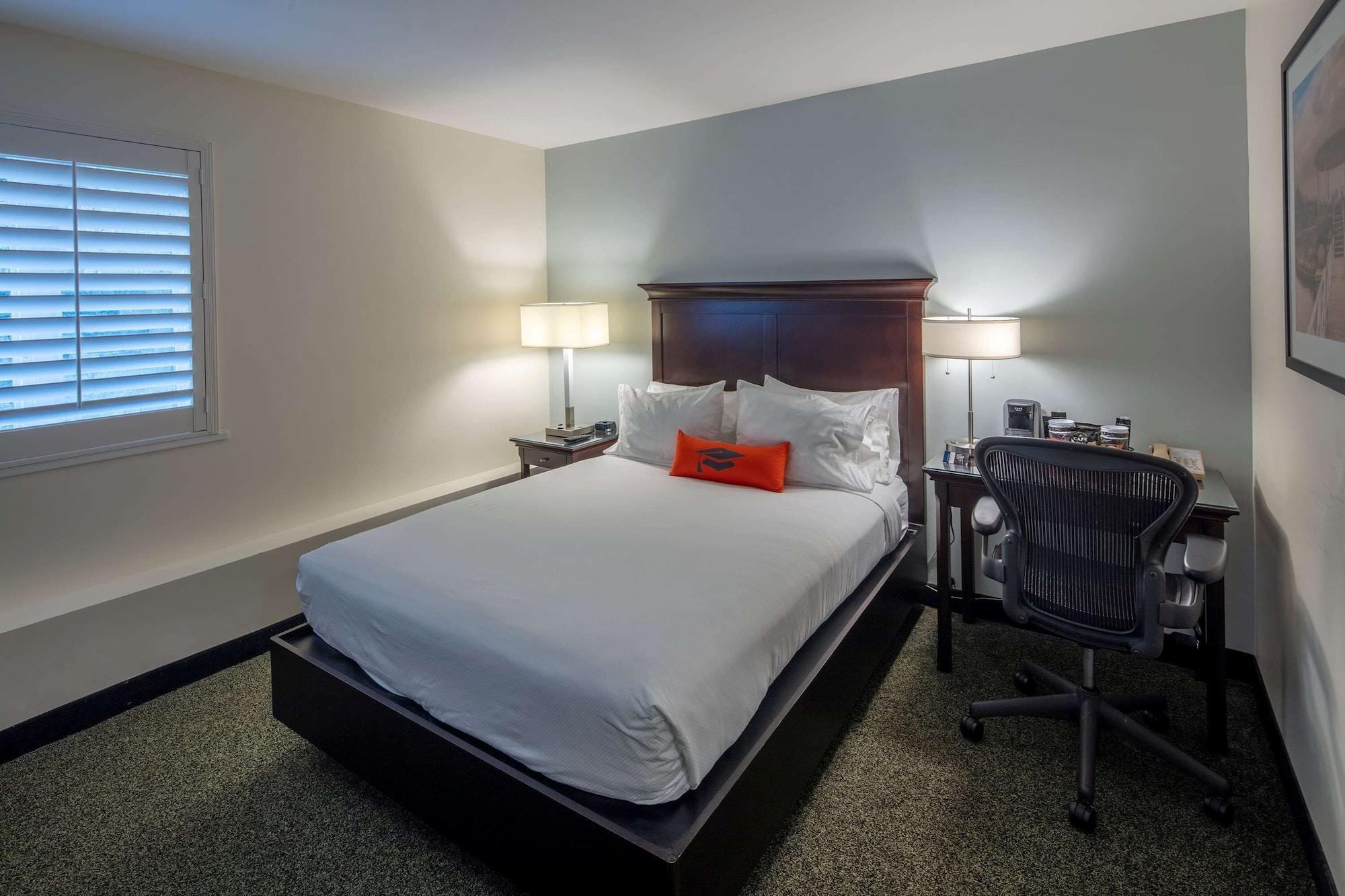 Collegian Hotel & Suites, Trademark Collection By Wyndham Syracuse Esterno foto